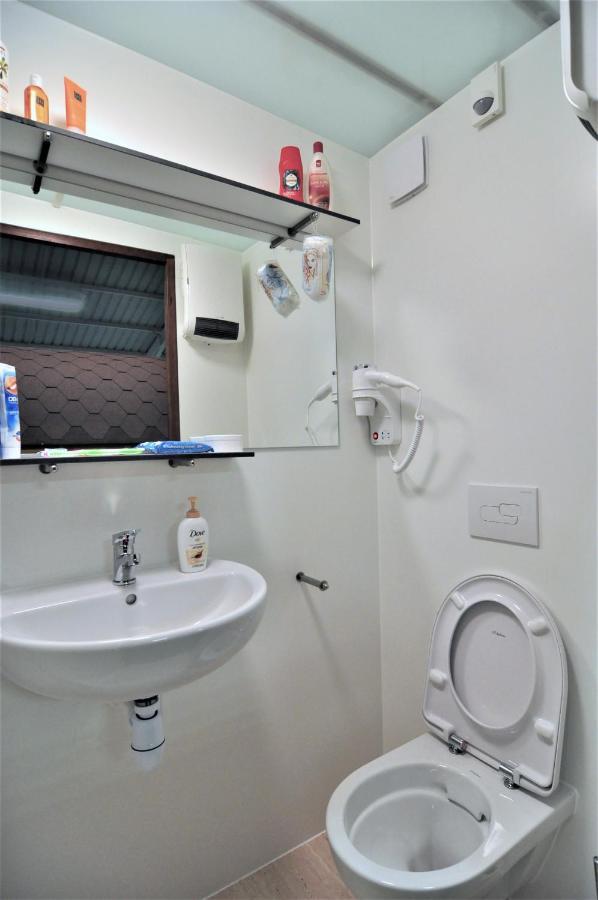 Your Double Birdsnest On Wheels Amsterdam Exterior photo